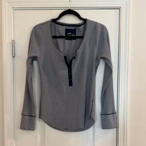 Aerie Long Sleeve Large Henley Top - Navy/White NWOT